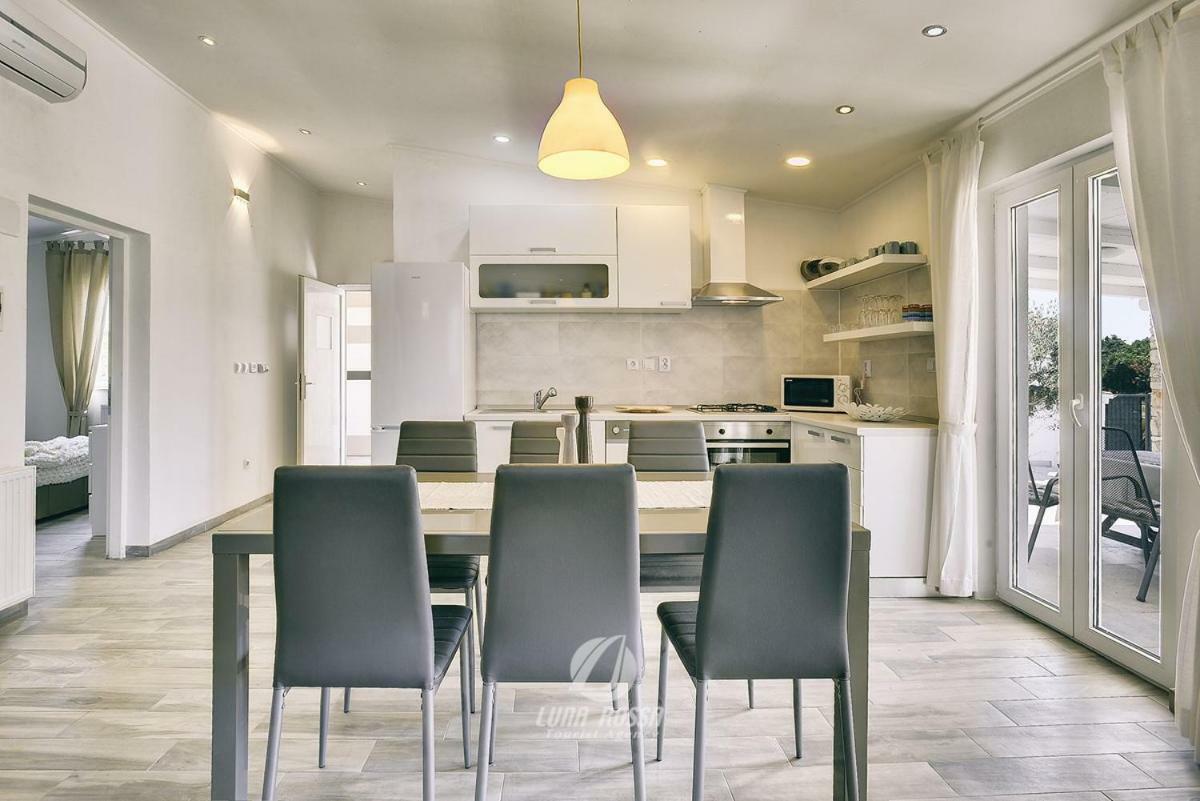Villa Emily بيروغ المظهر الخارجي الصورة
